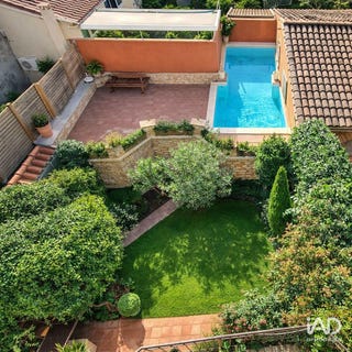 /international/fr/montfrin-languedoc-roussillon-310105207523/