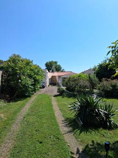 /international/fr/saint-avaugourd-des-landes-pays-de-la-loire-310104470592/