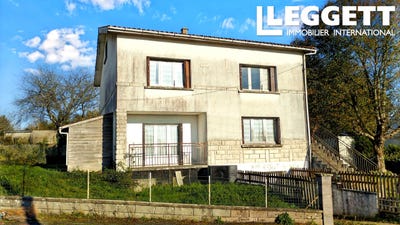 /international/fr/chalus-auvergne-310094807011/
