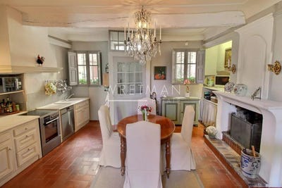 /international/fr/callian-provence-alpes-cote-d-azur-310100607588/