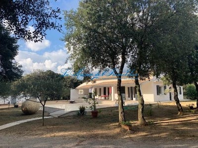 /international/fr/anduze-languedoc-roussillon-310098700358/