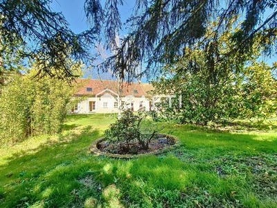 /international/fr/houdan-ile-de-france-310108972544/?lang=th