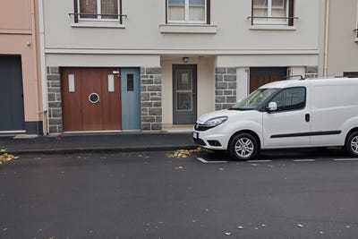 /international/fr/clermont-ferrand-auvergne-310108265508/