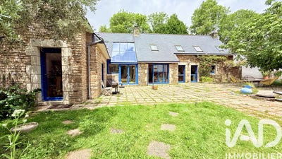 /international/fr/moelan-sur-mer-brittany-310108757796/