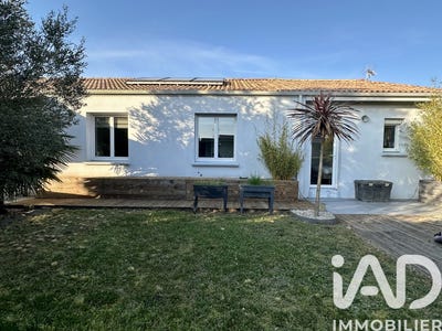 /international/fr/chaumes-en-retz-pays-de-la-loire-310107088771/