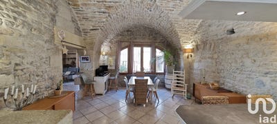 /international/fr/caveirac-languedoc-roussillon-310100539247/