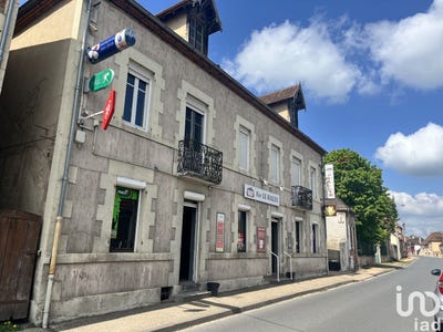 /international/fr/neuilly-le-real-auvergne-310100731814/