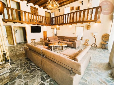 /international/fr/le-pompidou-languedoc-roussillon-310108314369/