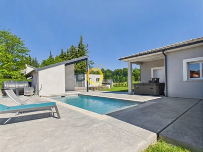 /international/fr/saint-didier-sous-aubenas-rhone-310098973103/