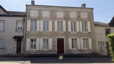 /international/fr/puch-d-agenais-aquitaine-310107951117/