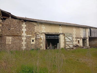 /international/fr/lencloitre-charente-310107045642/