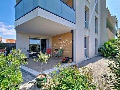 /international/fr/sauvian-languedoc-roussillon-310107678627/