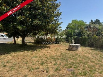 /international/fr/le-grand-village-plage-charente-310109048979/
