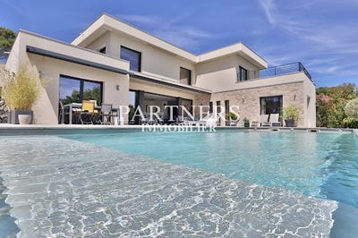 /international/fr/aix-en-provence-provence-alpes-cote-d-azur-310108671272/