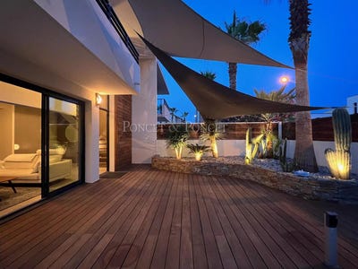 /international/fr/la-grande-motte-languedoc-roussillon-310099731988/
