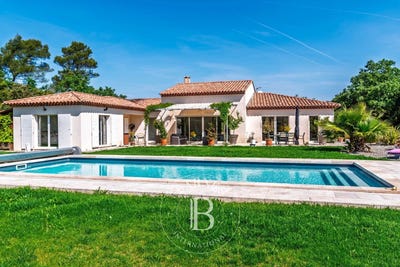 /international/fr/brignoles-provence-alpes-cote-d-azur-310108596941/