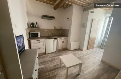 /international/fr/lorgues-provence-alpes-cote-d-azur-310109015488/