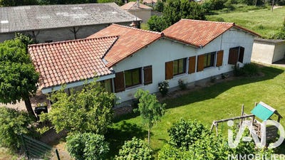 /international/fr/la-chapelle-baton-charente-310105891335/?lang=th