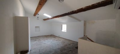 /international/fr/nizas-languedoc-roussillon-310108454234/
