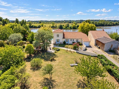 /international/fr/saint-emilion-aquitaine-310110288591/