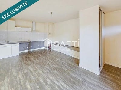 /international/fr/saint-geoire-en-valdaine-rhone-310103615458/