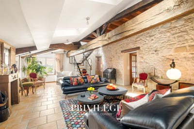 /international/fr/villefranche-sur-saone-rhone-310108089136/