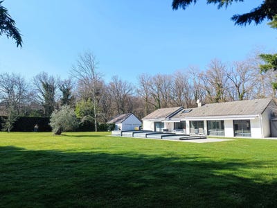 /international/fr/fleury-sur-loire-burgundy-310106236502/
