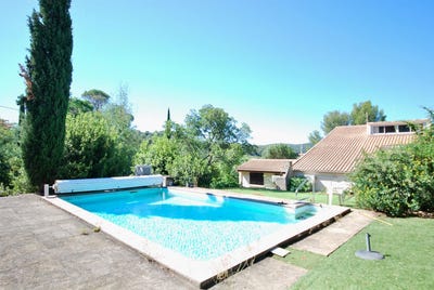 /international/fr/roquebrun-languedoc-roussillon-310106067911/