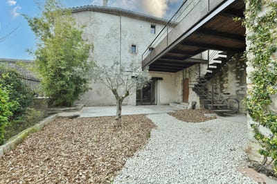 /international/fr/uzes-aquitaine-310107252293/