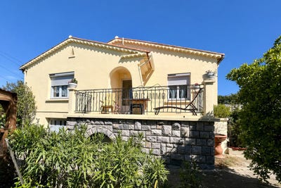 /international/fr/douzens-languedoc-roussillon-310108133787/