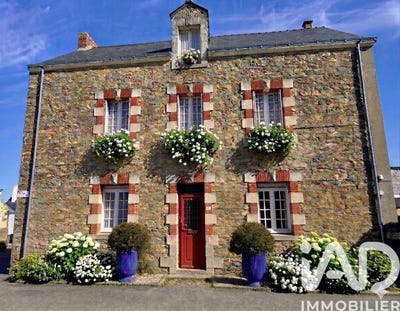 /international/fr/camoel-brittany-310108929595/?lang=th