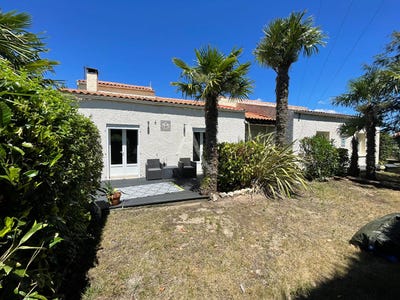 /international/fr/pont-l-abbe-d-arnoult-charente-310104471641/
