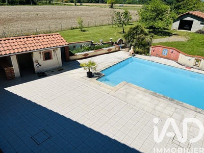 /international/fr/aire-sur-l-adour-aquitaine-310104793460/
