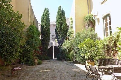 /international/fr/saint-paul-trois-chateaux-rhone-310105832918/