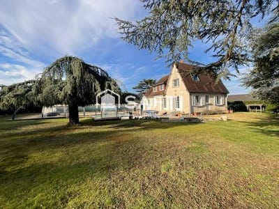 /international/fr/amboise-centre-val-de-loire-310106335674/