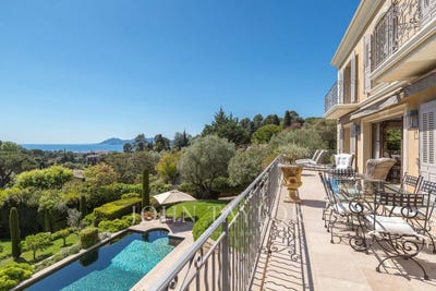 /international/fr/cannes-provence-alpes-cote-d-azur-310101229573/?lang=it