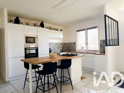 /international/fr/sury-le-comtal-rhone-310107943072/