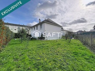 /international/fr/amboise-centre-val-de-loire-310105897655/