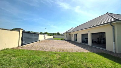 /international/fr/montchanin-burgundy-310108466023/