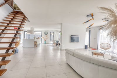 /international/fr/franqueville-saint-pierre-upper-normandy-310105648349/