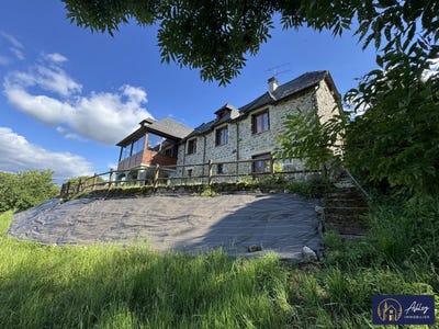 /international/fr/bort-les-orgues-limousin-310106521841/