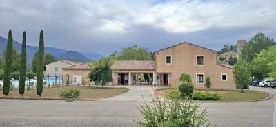 /international/fr/montbrun-les-bains-rhone-310109127368/?lang=es