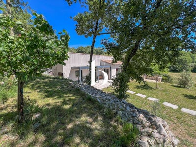 /international/fr/saint-alban-auriolles-rhone-310108248549/