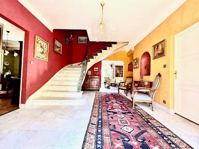 /international/fr/la-chapelle-sur-erdre-pays-de-la-loire-310098866420/