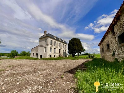 /international/fr/saint-dizant-du-gua-charente-310108943748/
