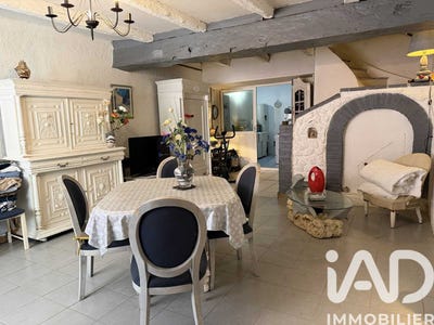 /international/fr/parthenay-charente-310103699464/
