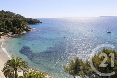 /international/fr/rayol-canadel-sur-mer-provence-alpes-cote-d-azur-310100962762/?lang=it