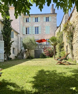 /international/fr/chateauneuf-sur-charente-charente-310108839630/