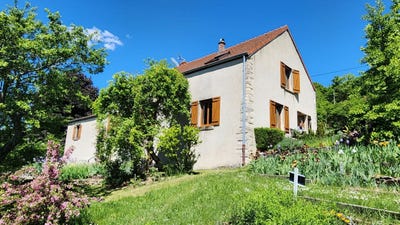 /international/fr/10-chemin-creux-vallee-de-louche-saint-jean-de-boeuf-burgundy-310098865941/