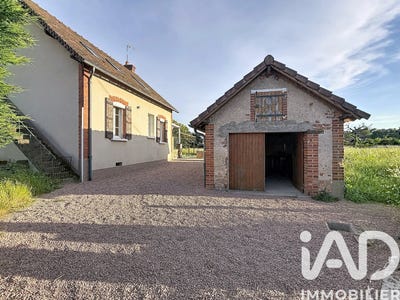 /international/fr/vaumas-auvergne-310108402291/